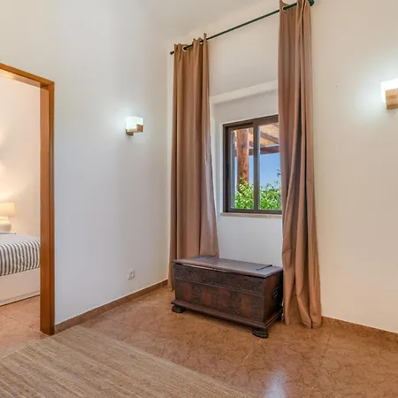 Вилла Quinta Dos Capinhas