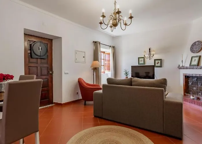 Quinta Dos Capinhas - Luxury With Pool In Vineyard Porches (Algarve)